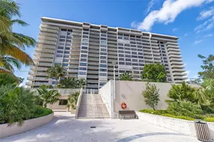 1 Grove Isle Dr, Miami, FL 33133 - Photo 41