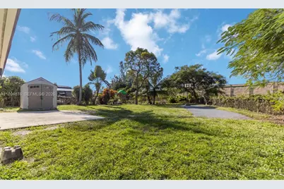 2411 SW 50th Ter, Fort Lauderdale, FL 33317 - Photo 17