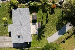 2411 SW 50th Terrace, Fort Lauderdale, FL 33317 - Photo 21