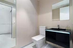 100 S Pointe Dr, Miami Beach, FL 33139 - Photo 35