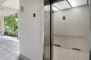 7819 NW 104th Ave, Doral, FL 33178 - Photo 29