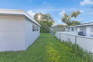 3051 NW 77th St, Miami, FL 33147 - Photo 33
