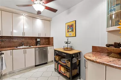3800 S Ocean Dr #719, Hollywood, FL 33019 - Photo 7