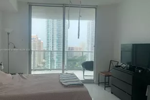 300 S Biscayne Blvd, Miami, FL 33131 - Photo 11