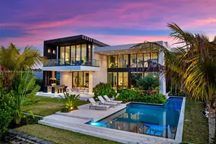 478 Tamarind Dr, Hallandale Beach, FL 33009 - Photo 1