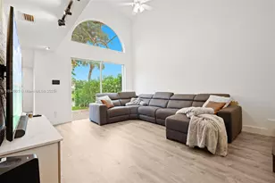 1611 SW 158th Ave, Pembroke Pines, FL 33027 - Photo 5