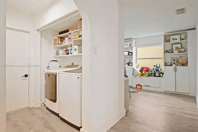 1611 SW 158th Ave, Pembroke Pines, FL 33027 - Photo 21