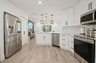 1611 SW 158th Ave, Pembroke Pines, FL 33027 - Photo 11