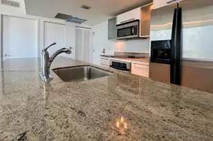 185 SW 7th St, Miami, FL 33130 - Photo 3