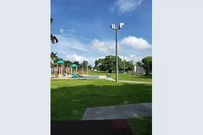 224 NW 85th St Rd #224, Miami, FL 33150 - Photo 3