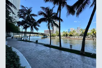 185 SW 7th St #2411, Miami, FL 33130 - Photo 25