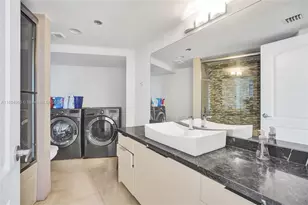 1000 E Island Blvd, Aventura, FL 33160 - Photo 37