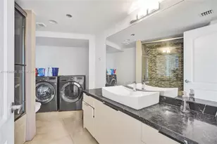 1000 E Island Blvd, Aventura, FL 33160 - Photo 21