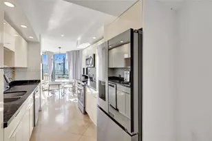 1000 E Island Blvd, Aventura, FL 33160 - Photo 25