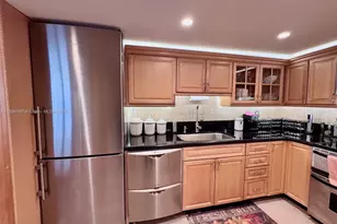 6061 Collins Ave, Miami Beach, FL 33140 - Photo 3