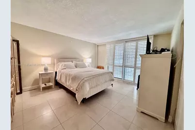 6061 Collins Ave #10C, Miami Beach, FL 33140 - Photo 5