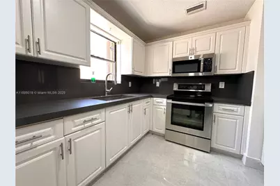 3952 SW 136th Ave, Miami, FL 33175 - Photo 13