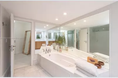1121 Crandon Blvd #D402, Key Biscayne, FL 33149 - Photo 13