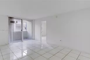 10000 NW 80th Ct, Hialeah Gardens, FL 33016 - Photo 9