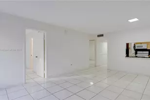 10000 NW 80th Ct, Hialeah Gardens, FL 33016 - Photo 5