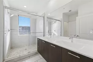 8265 NW 41st St, Doral, FL 33166 - Photo 15