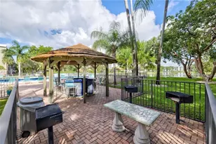 2209 S Cypress Bend Dr, Pompano Beach, FL 33069 - Photo 35