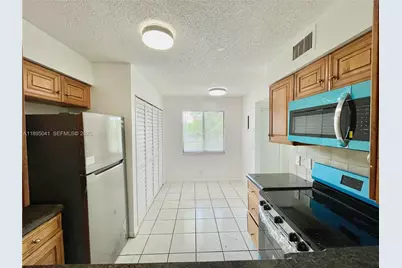 2209 S Cypress Bend Dr #407, Pompano Beach, FL 33069 - Photo 7
