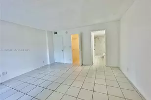 2209 S Cypress Bend Dr, Pompano Beach, FL 33069 - Photo 23