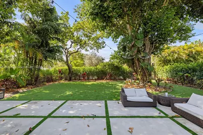 90 NE 106th St, Miami Shores, FL 33138 - Photo 27