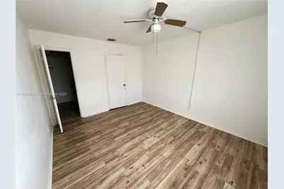 281 NE 40th St #7, Oakland Park, FL 33334 - Photo 5