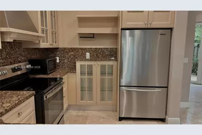 210 SW 9th St #210, Fort Lauderdale, FL 33315 - Photo 5