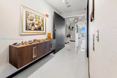 100 S Pointe Dr #1707, Miami Beach, FL 33139 - Photo 27