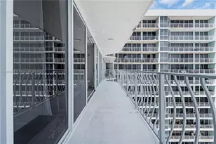 7601 E Treasure Dr, North Bay Village, FL 33141 - Photo 29