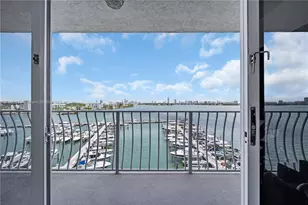 7601 E Treasure Dr, North Bay Village, FL 33141 - Photo 23