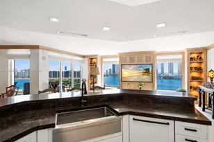 6000 Island Blvd, Aventura, FL 33160 - Photo 11
