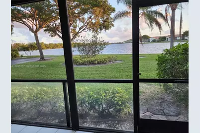 203 Liberty Ct, Deerfield Beach, FL 33442 - Photo 23