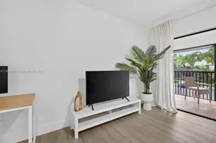 261 Deer Creek Blvd, Deerfield Beach, FL 33442 - Photo 21