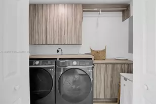 18361 NE 20th Pl, North Miami Beach, FL 33179 - Photo 23