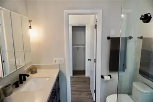 7321 Allen Dr, Hollywood, FL 33024 - Photo 59