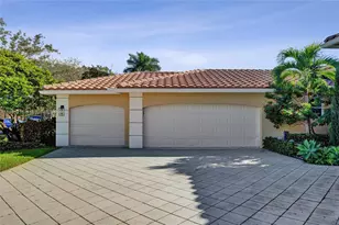 2715 Edgewater Ct, Weston, FL 33332 - Photo 51