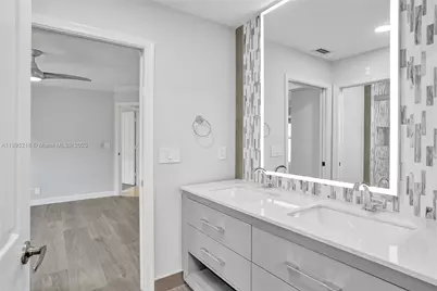 2715 Edgewater Ct, Weston, FL 33332 - Photo 39