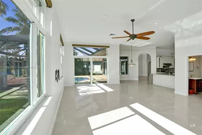 2715 Edgewater Ct, Weston, FL 33332 - Photo 15