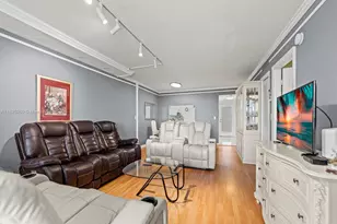 1402 NW 80th Ave, Margate, FL 33063 - Photo 1