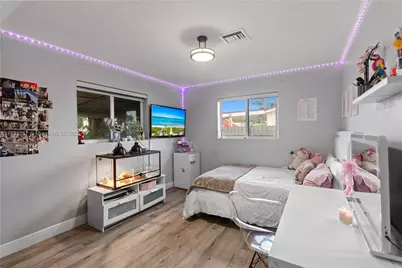 6791 SW 10th Ct, Pembroke Pines, FL 33023 - Photo 17
