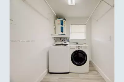 7720 NW 15th St, Pembroke Pines, FL 33024 - Photo 11