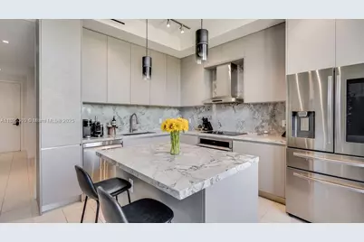 1030 15th St #201, Miami Beach, FL 33139 - Photo 3