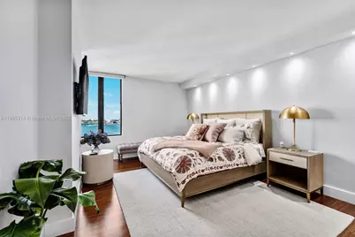 520 Brickell Key Dr #A1716, Miami, FL 33131 - Photo 17