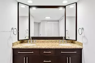 520 Brickell Key Dr, Miami, FL 33131 - Photo 21