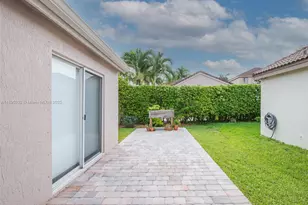 1524 Canary Island Dr, Weston, FL 33327 - Photo 21