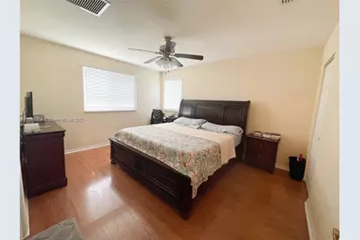5907 London Ln #5907, Tamarac, FL 33321 - Photo 7
